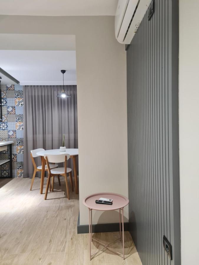 Tam Serviced Studio Apartment Myslym Shyri No1 Tirana Exterior photo