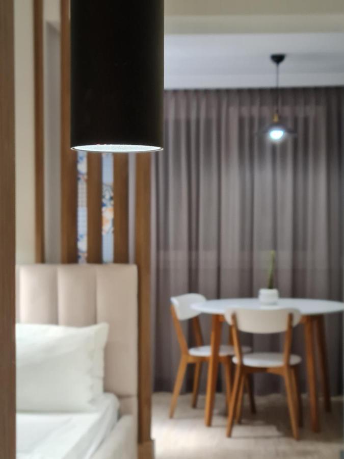 Tam Serviced Studio Apartment Myslym Shyri No1 Tirana Exterior photo